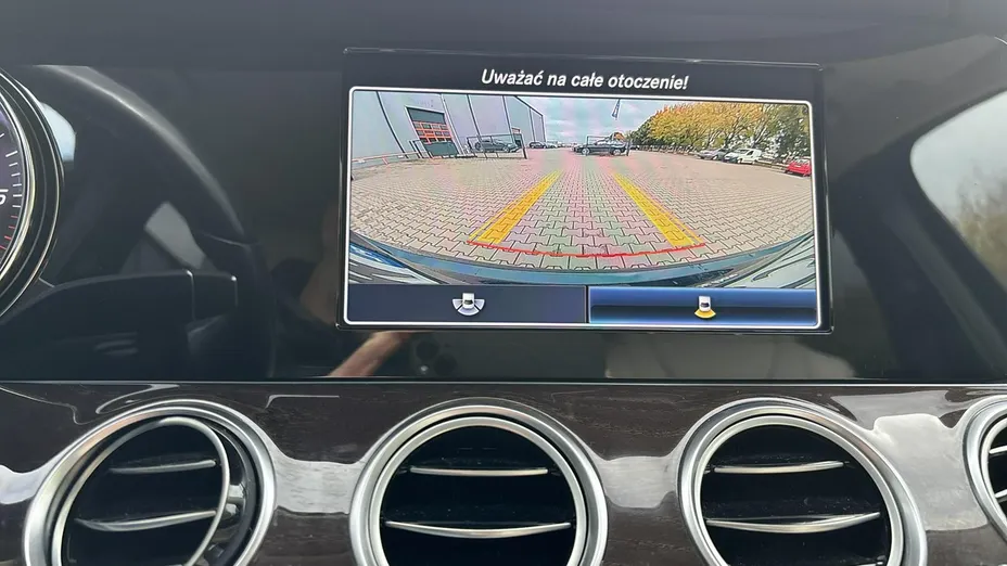 MERCEDES-BENZ E Klasa -