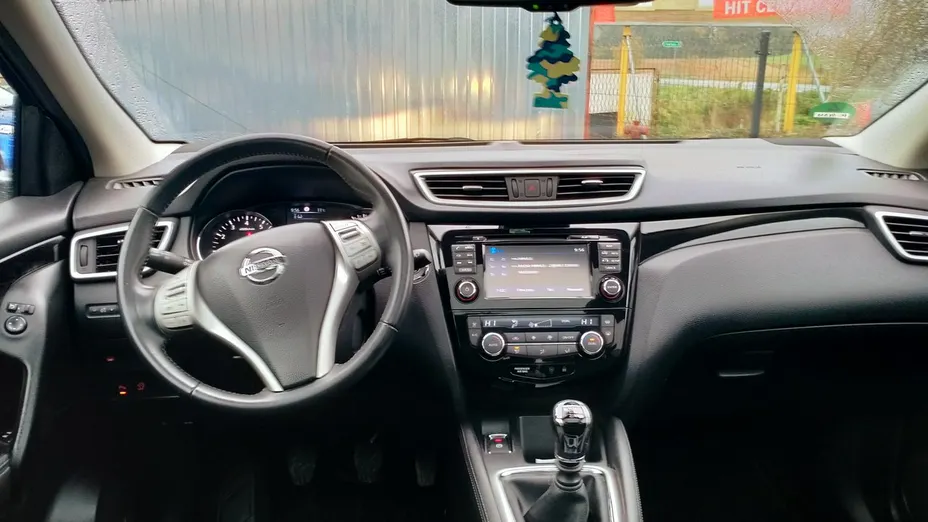 NISSAN Qashqai -