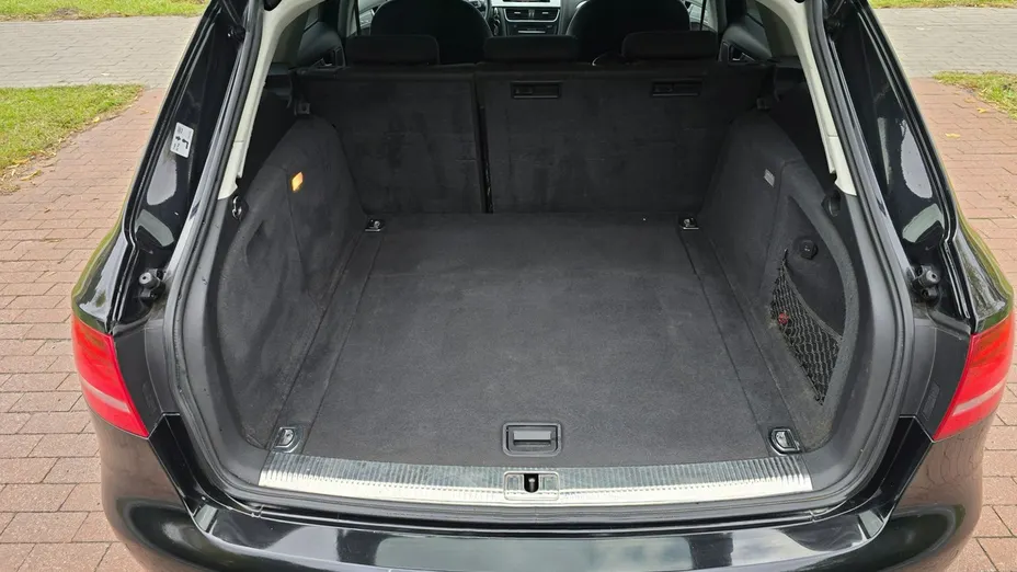 AUDI A4 -