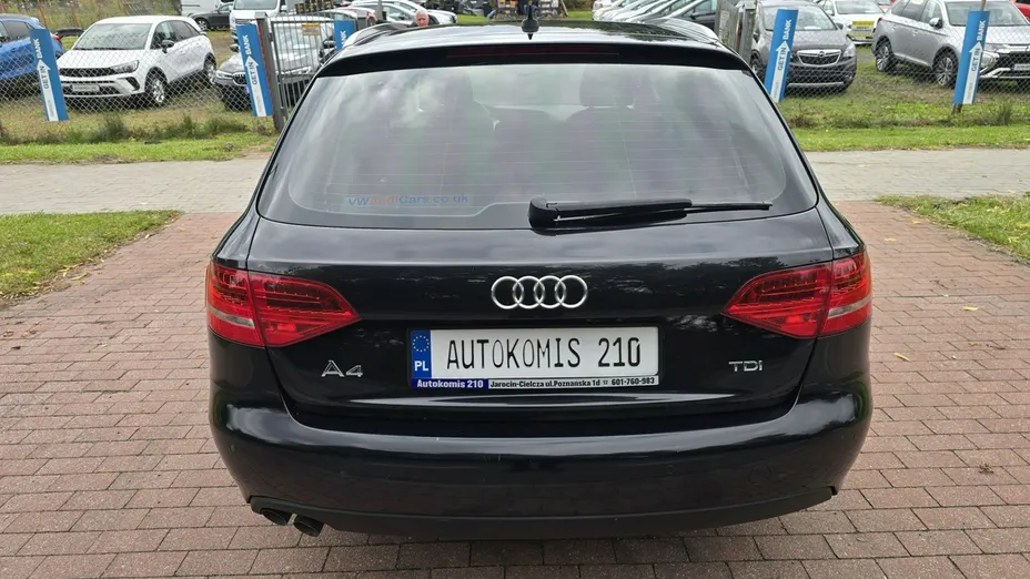 AUDI A4 -