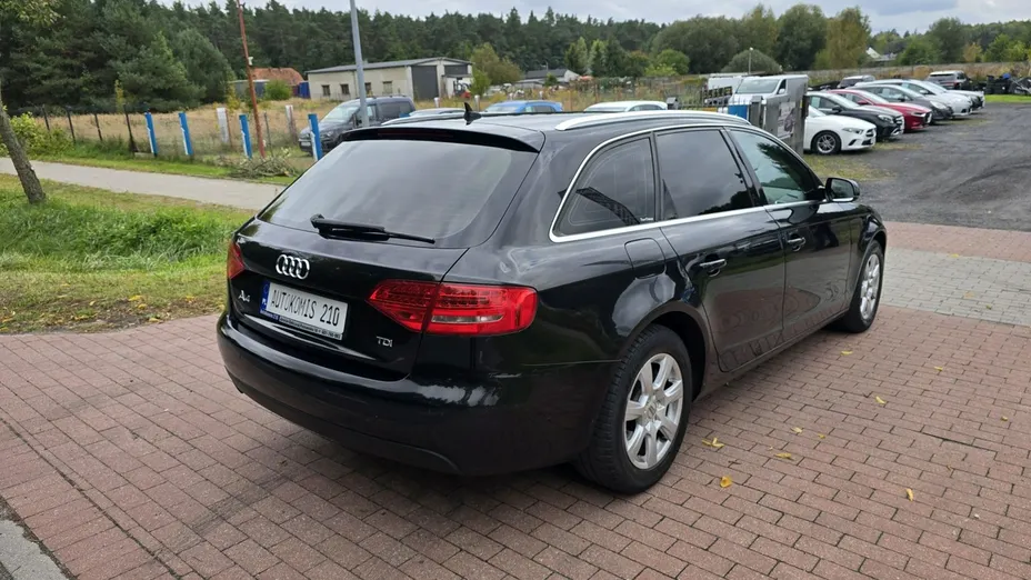 AUDI A4 -