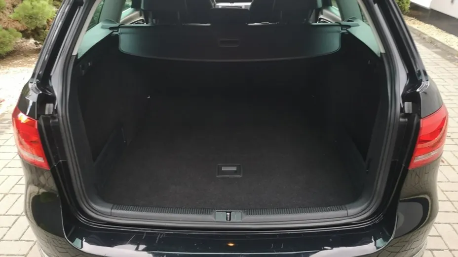 VOLKSWAGEN Passat -