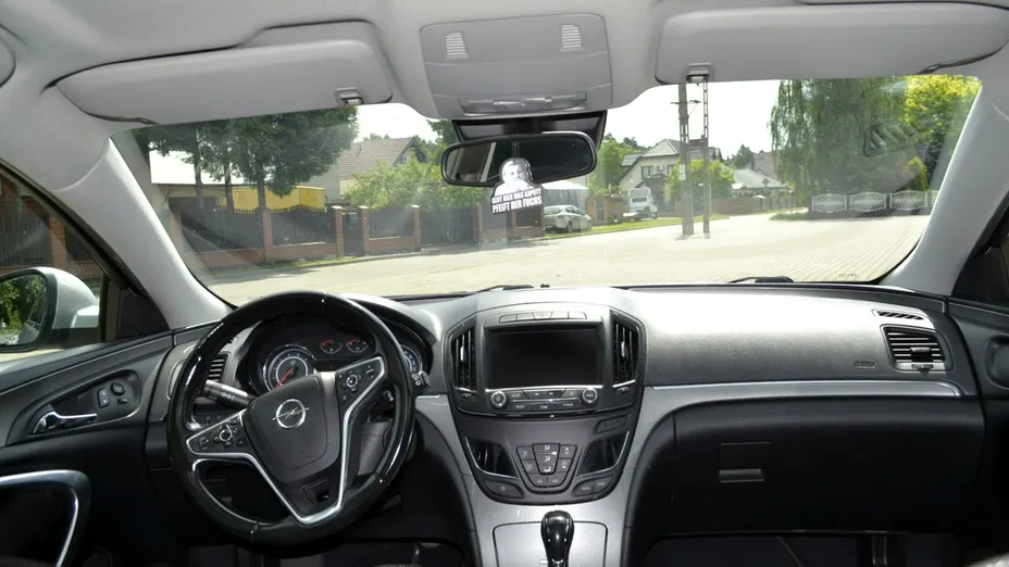 OPEL Insignia -