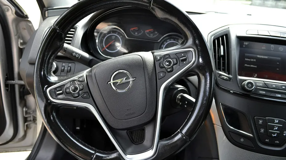 OPEL Insignia -