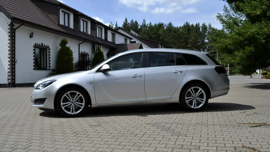 OPEL Insignia -
