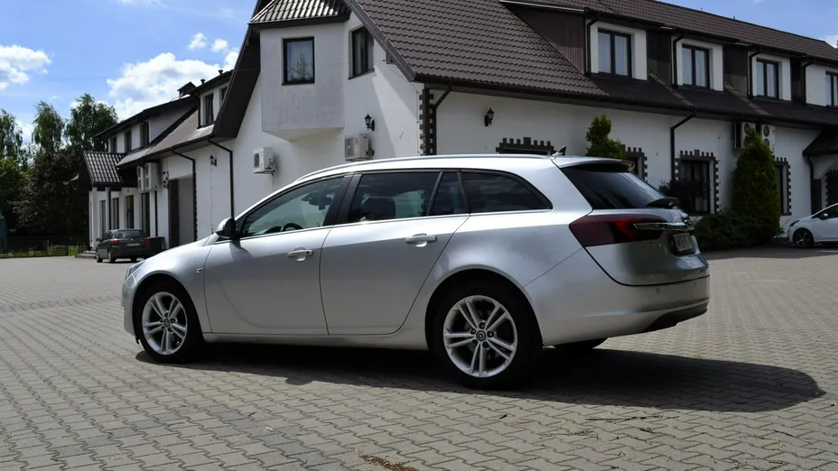 OPEL Insignia -