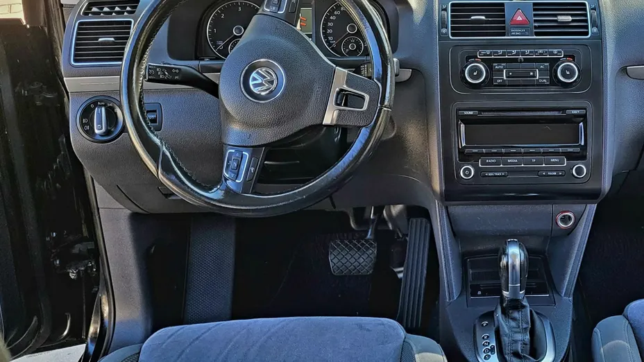 VOLKSWAGEN Touran -
