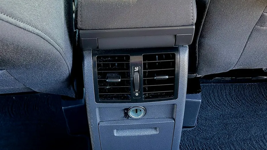 VOLKSWAGEN Touran -