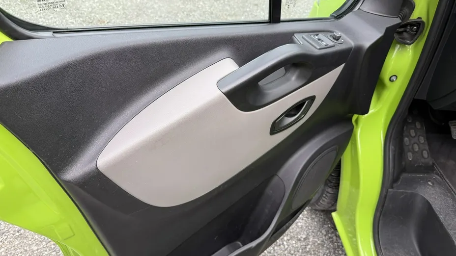 RENAULT Trafic -