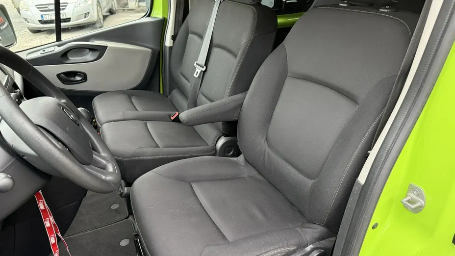RENAULT Trafic -