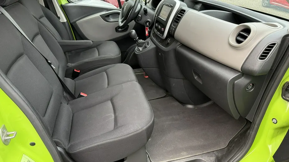 RENAULT Trafic -