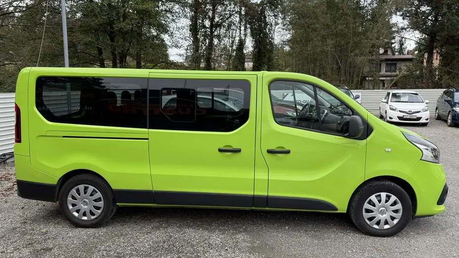 RENAULT Trafic -