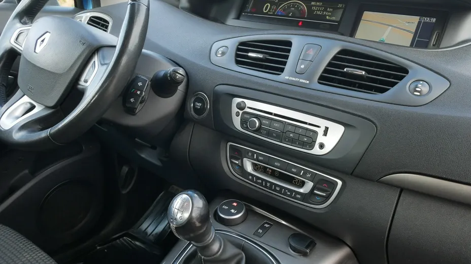 RENAULT Scenic -