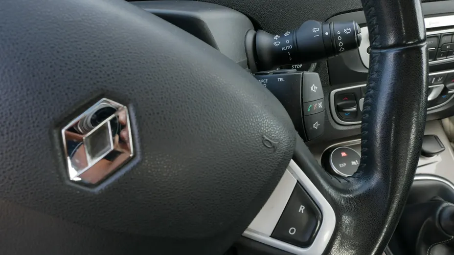 RENAULT Scenic -