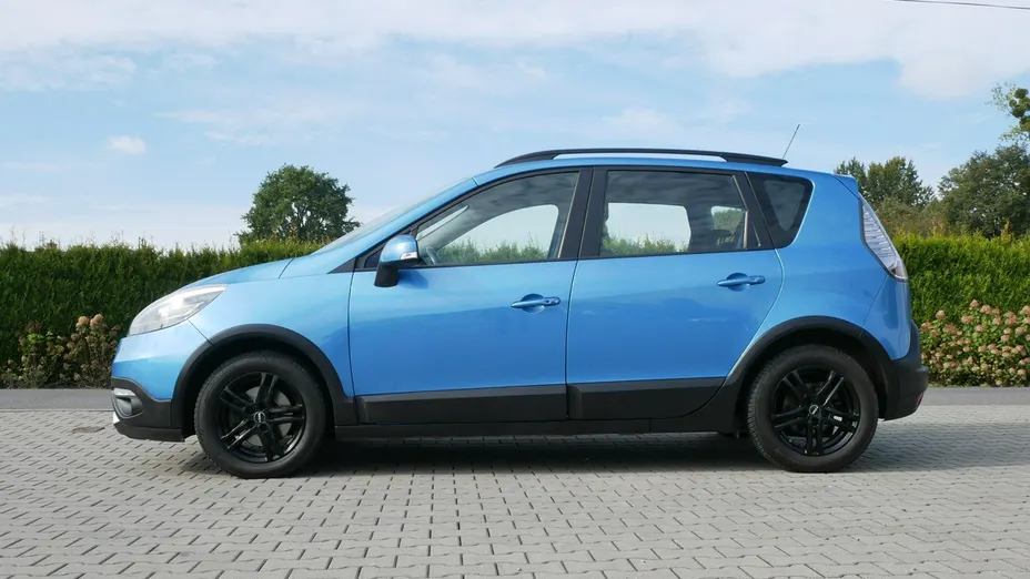 RENAULT Scenic -