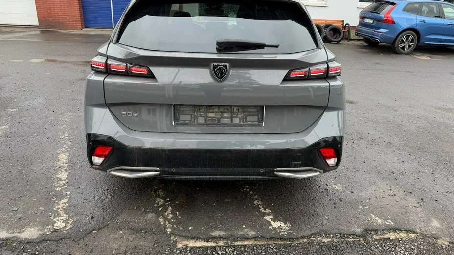 PEUGEOT 308 -