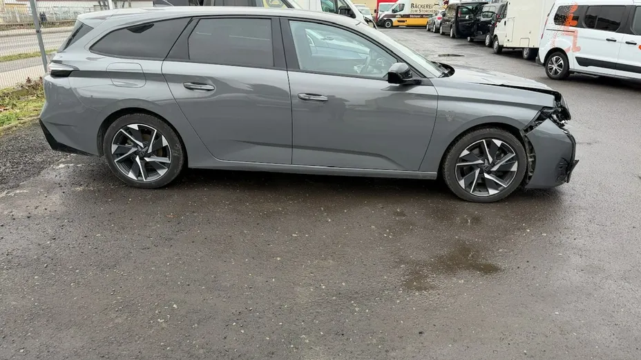 PEUGEOT 308 -