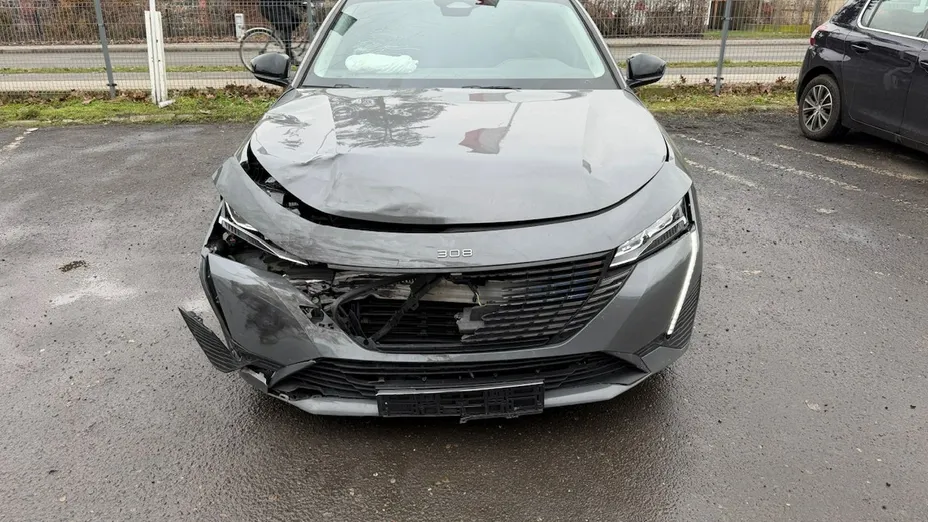 PEUGEOT 308 -