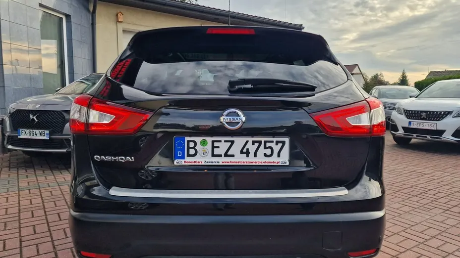 NISSAN Qashqai -