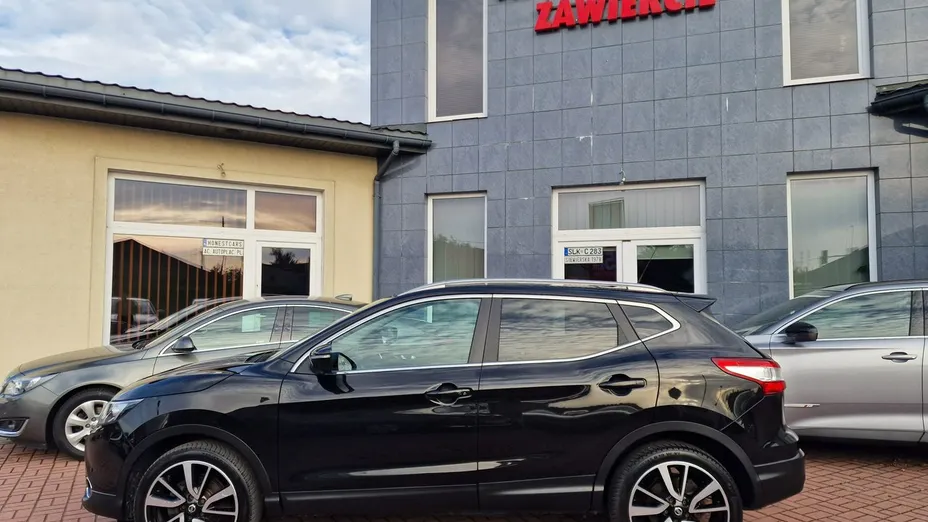 NISSAN Qashqai -