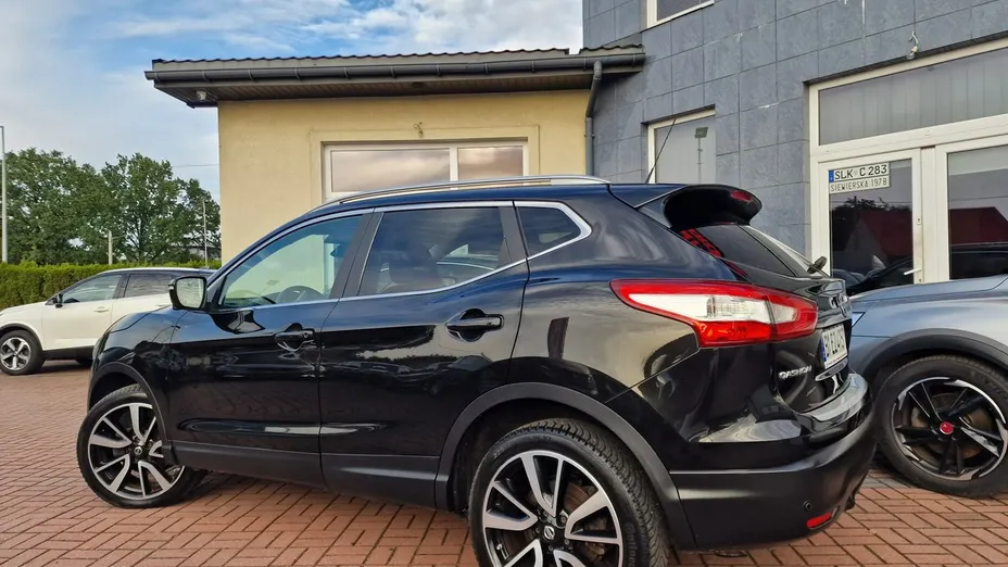 NISSAN Qashqai -