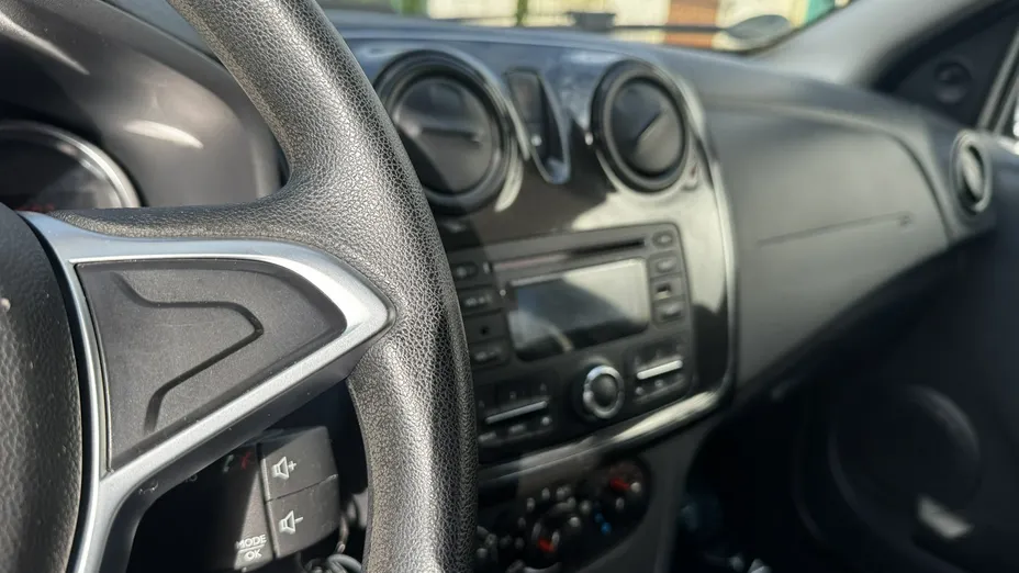 DACIA Sandero -
