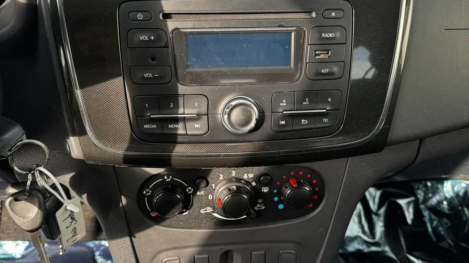 DACIA Sandero -