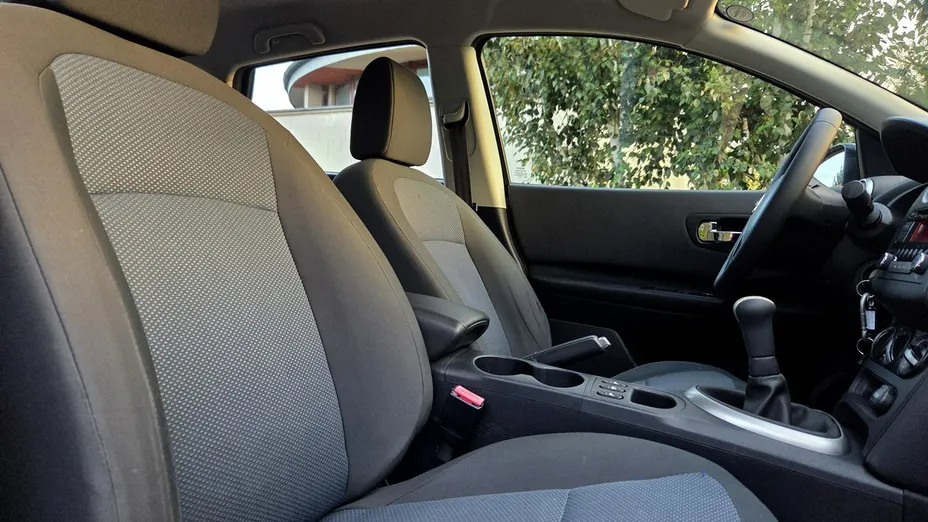 NISSAN Qashqai -