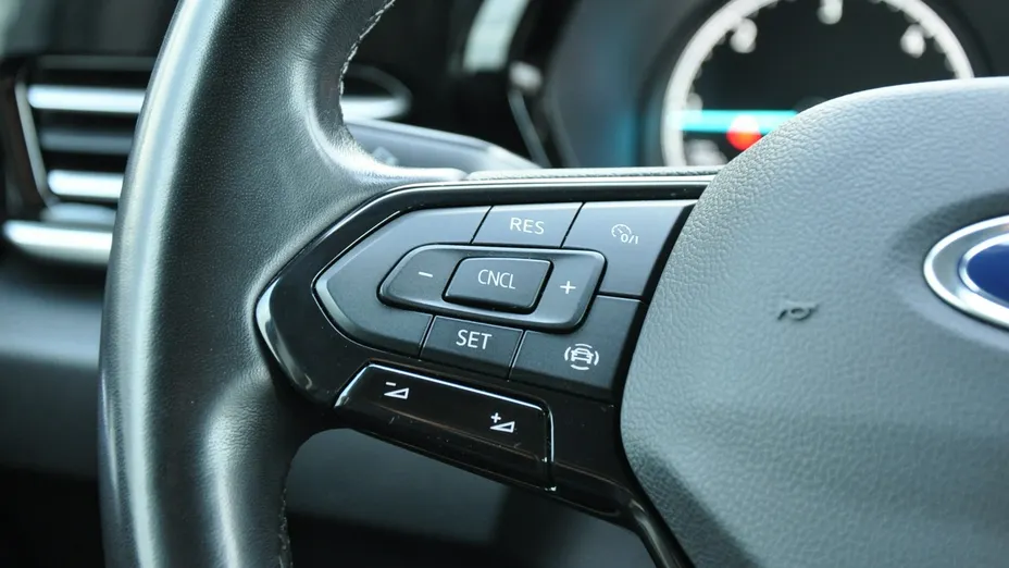 FORD Tourneo Connect -