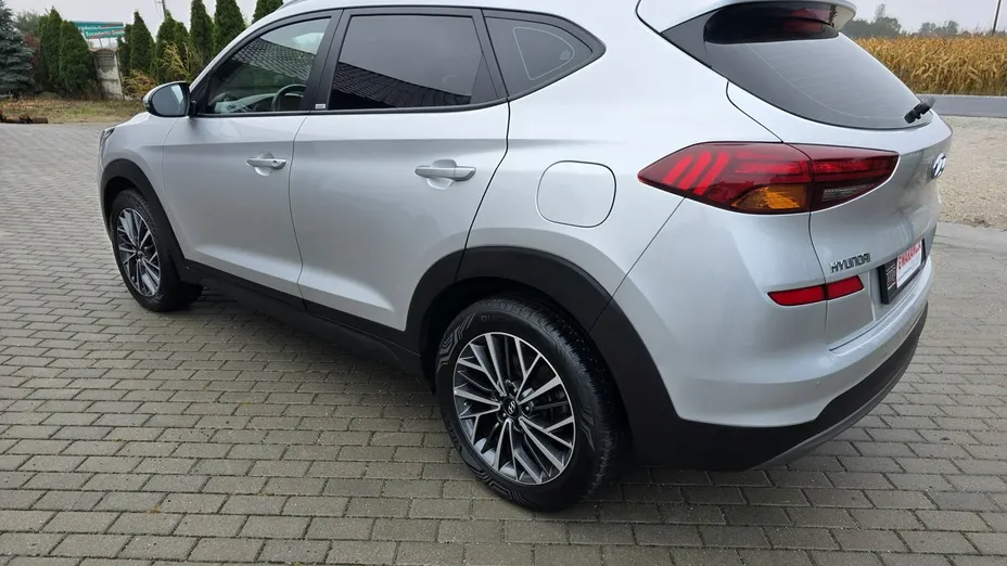 HYUNDAI Tucson -