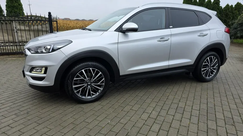HYUNDAI Tucson -