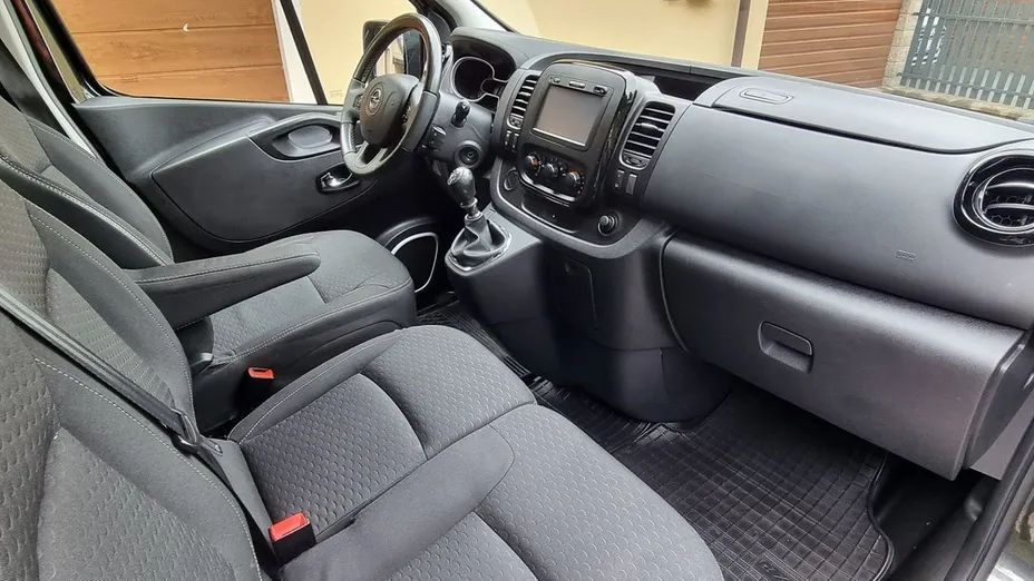 OPEL Vivaro -