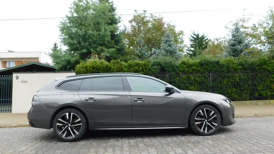 PEUGEOT 508 -