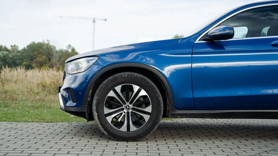 MERCEDES-BENZ GLC -
