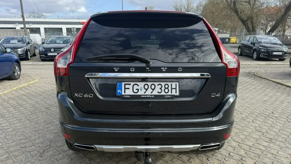 VOLVO XC60 -