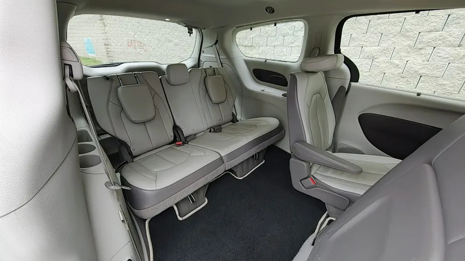 CHRYSLER Pacifica -