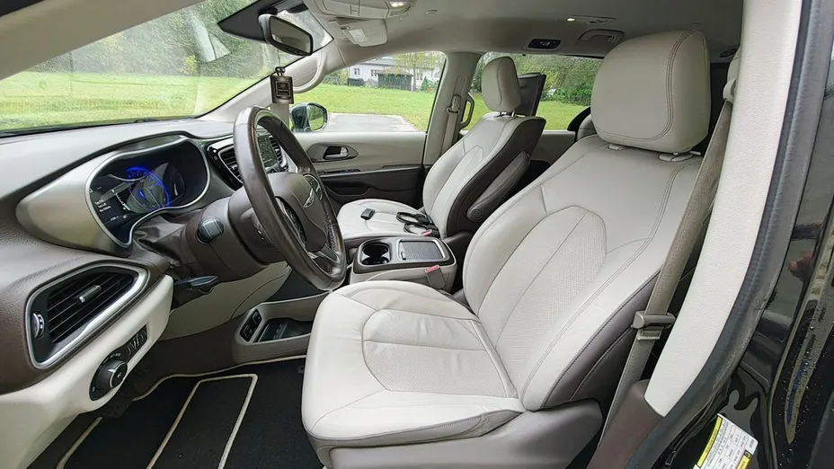CHRYSLER Pacifica -