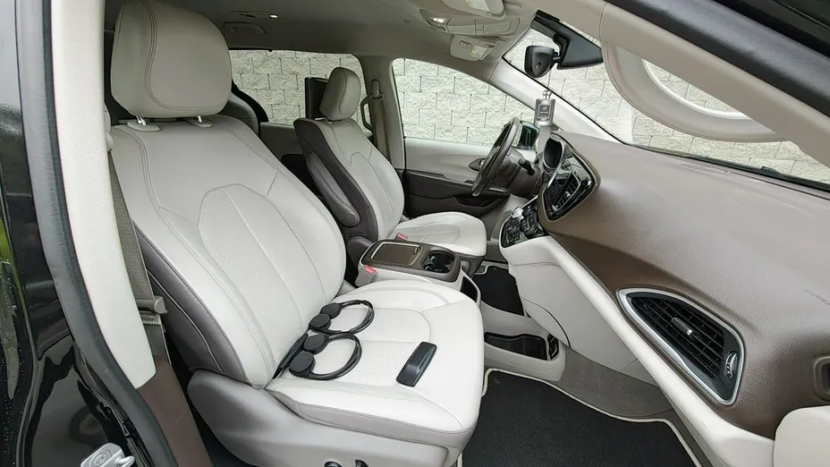CHRYSLER Pacifica -
