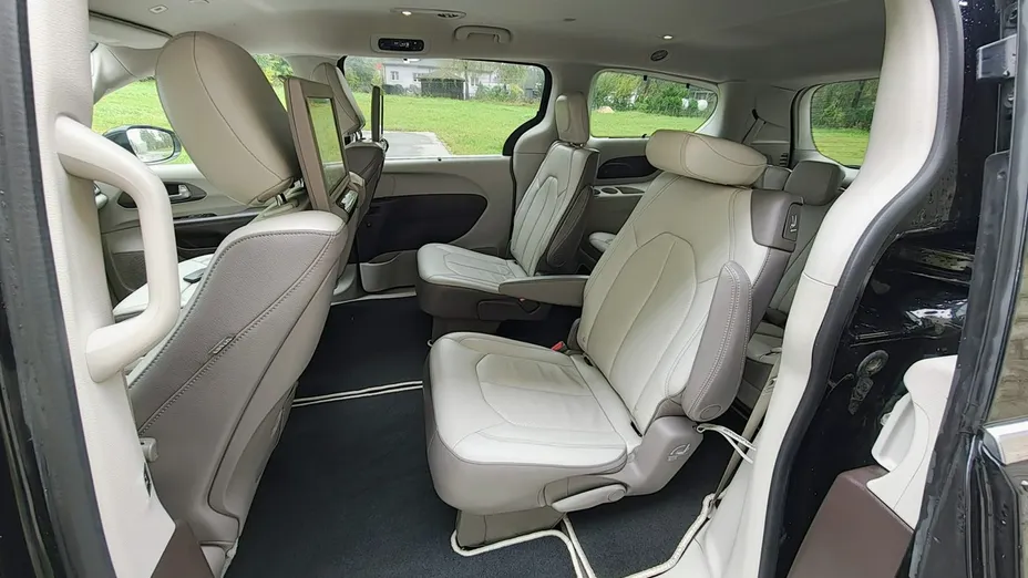 CHRYSLER Pacifica -