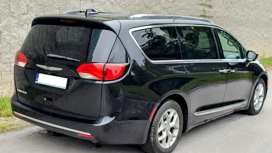 CHRYSLER Pacifica -