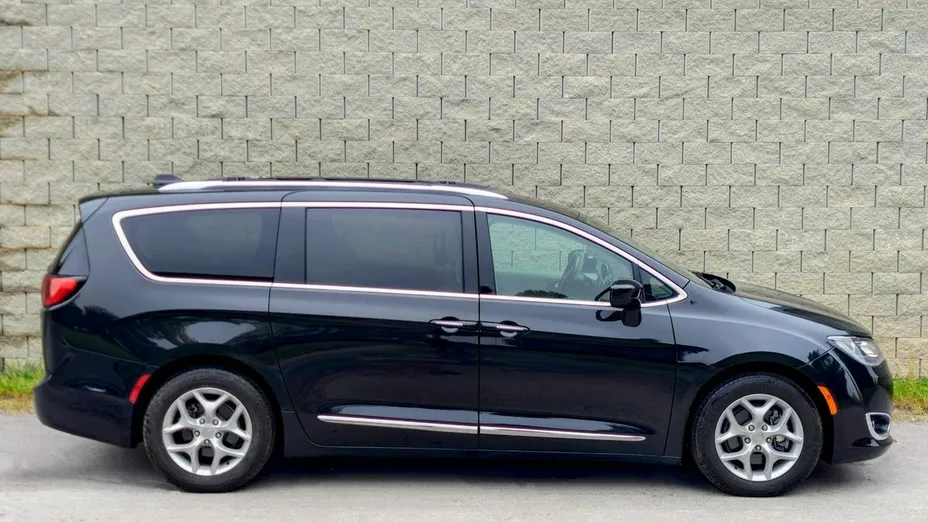 CHRYSLER Pacifica -