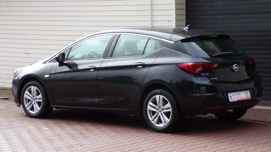 OPEL Astra -