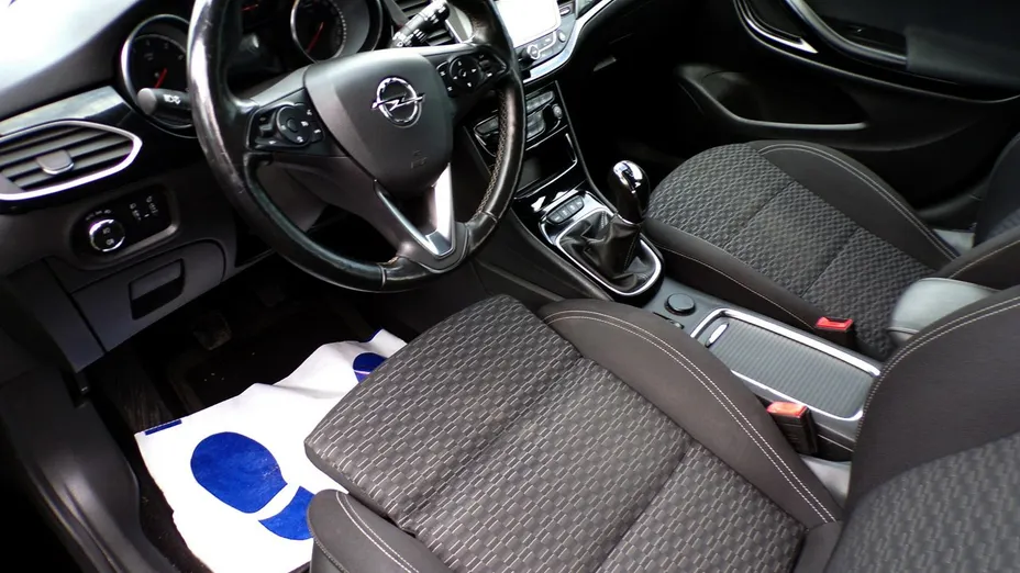 OPEL Astra -