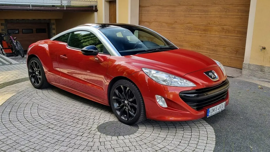PEUGEOT RCZ -