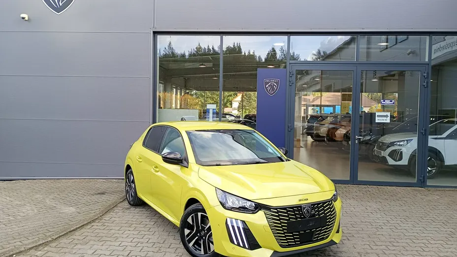 PEUGEOT 208 -