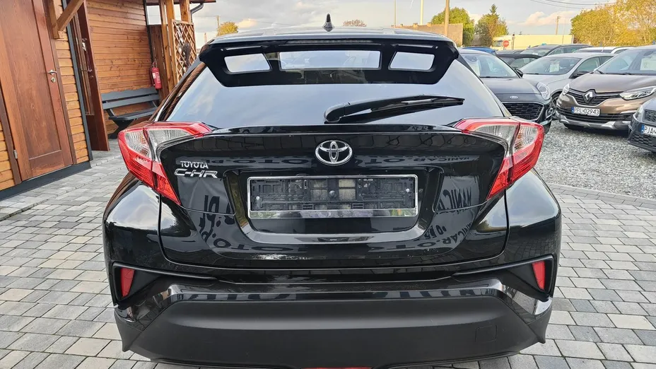 TOYOTA C-HR -