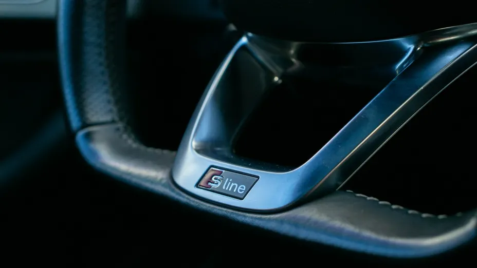 AUDI Q7 -