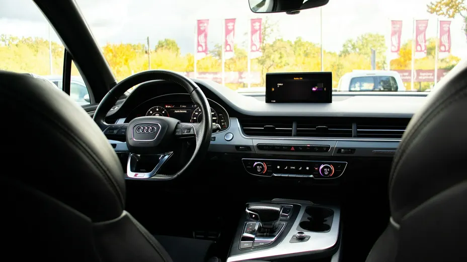AUDI Q7 -