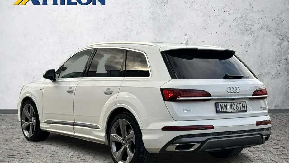 AUDI Q7 -