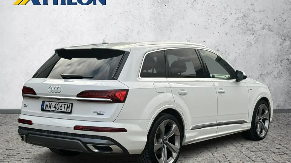 AUDI Q7 -